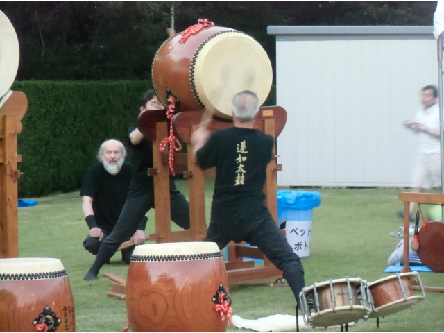 「三河蓮如太鼓」の皆様による壮大な和太鼓演奏。