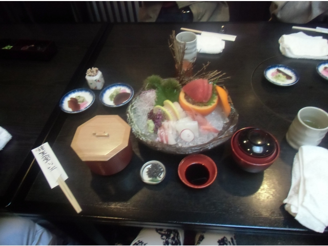 あつた蓬莱軒にはうなぎ以外のメニューも(^O^)