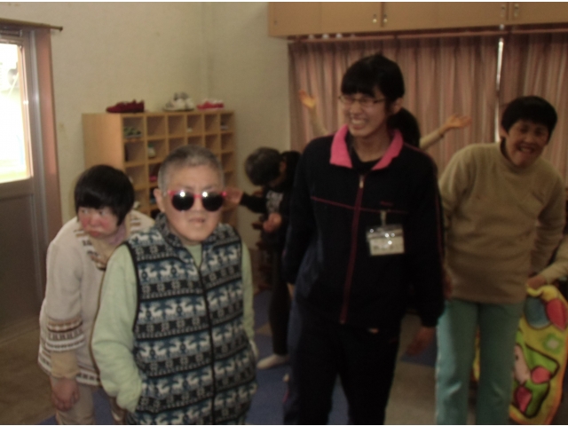日頃はしないカッコです(^_^;)