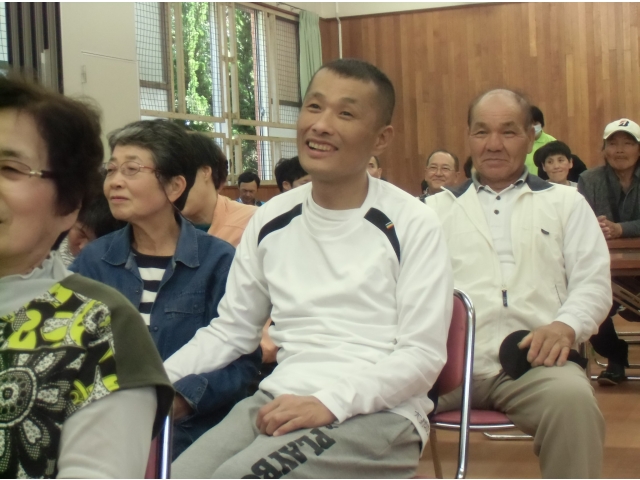 真剣に見入っていました(^o^)