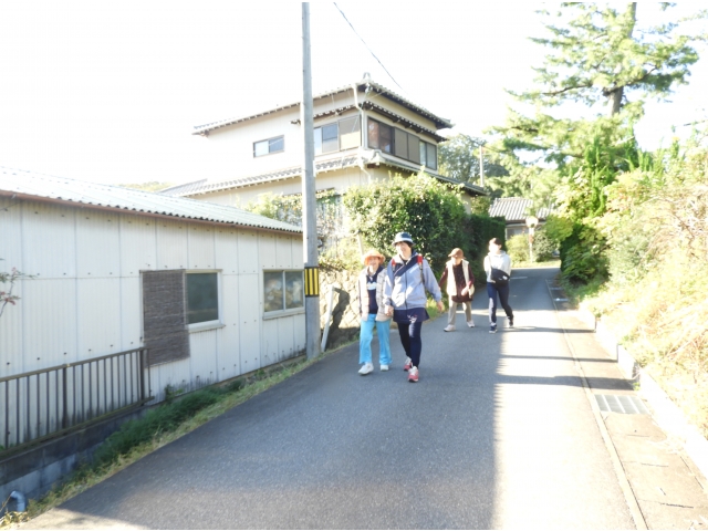 避難経路を歩いて確認…