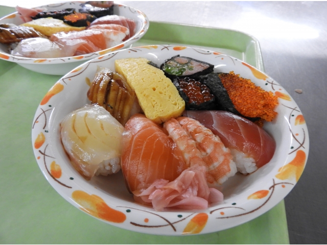 お寿司が盛りだくさん！