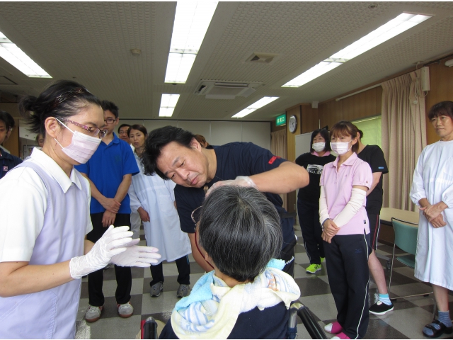 もちろん職員も
実践します。