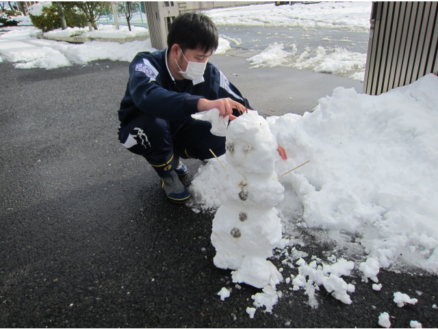 作成時間15分オラフ(雪だるま)を作り上げました
