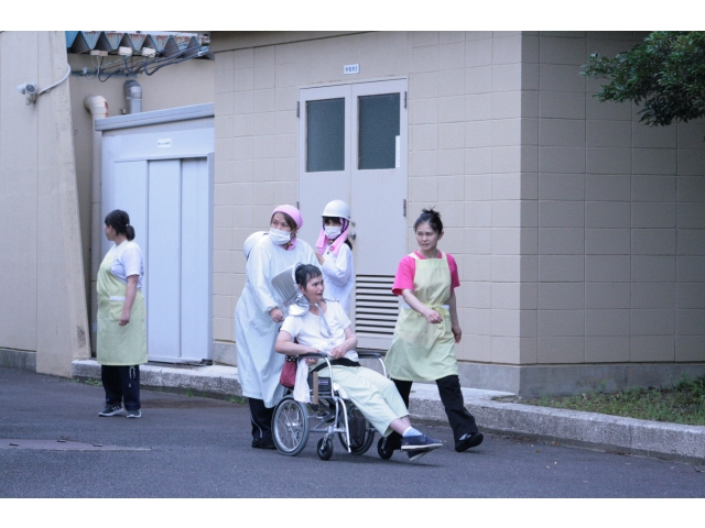 「避難誘導を行っています」