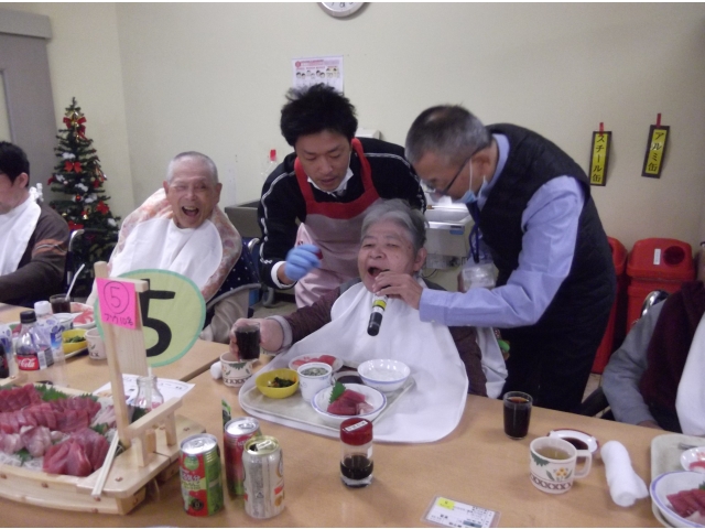 「かんぱ～い！！」
お食事会スタート