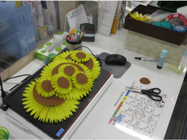 ひまわり作成中～