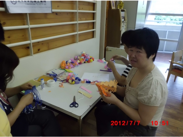 飾りを作って楽しい！