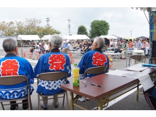 祭りの法被がお似合いですね！