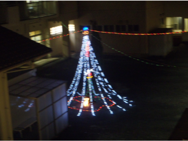電飾のＸ’masツリー出現！