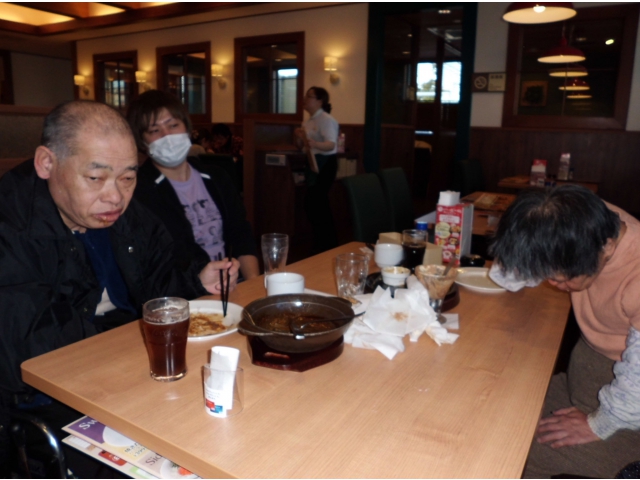 楽しいお食事会のひとコマ