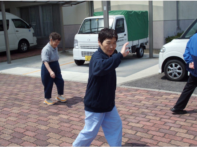 さぁ！頑張って歩くぞーo(≧∇≦)o