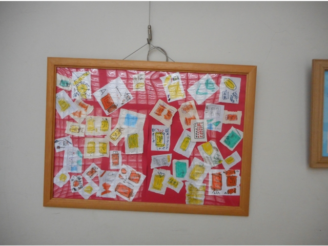 作品集を展示しています。