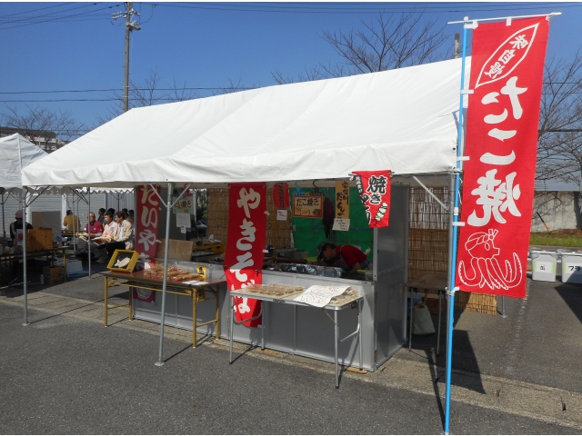 屋台もやってきました。