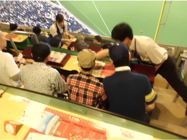 腹が減っては応援できぬ！