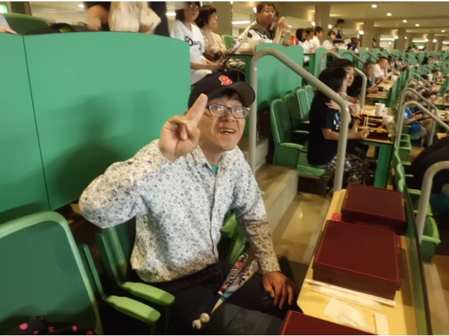 初めて野球観戦するよ♪