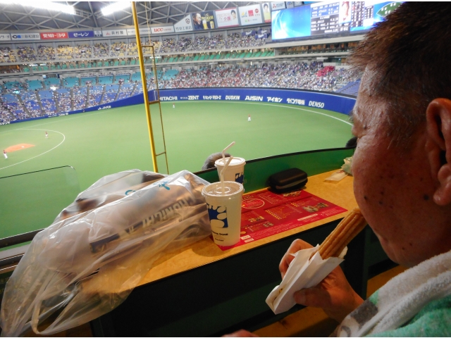 チェロス食べながら観戦！（～・）