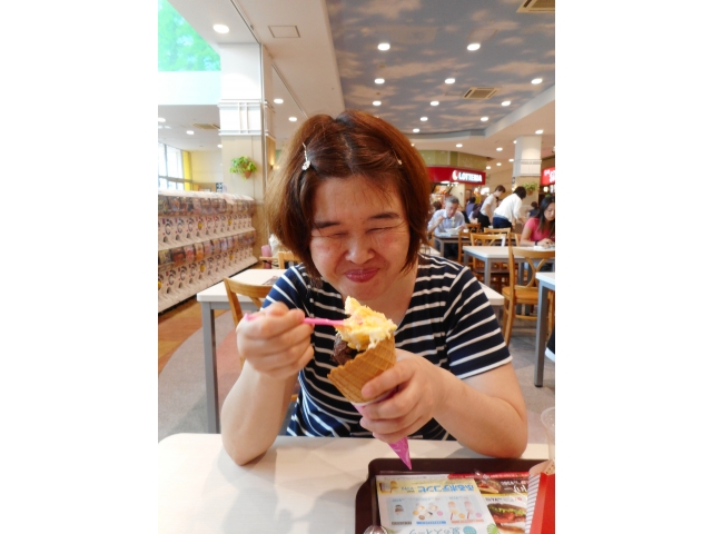 アイスは３段ー！！