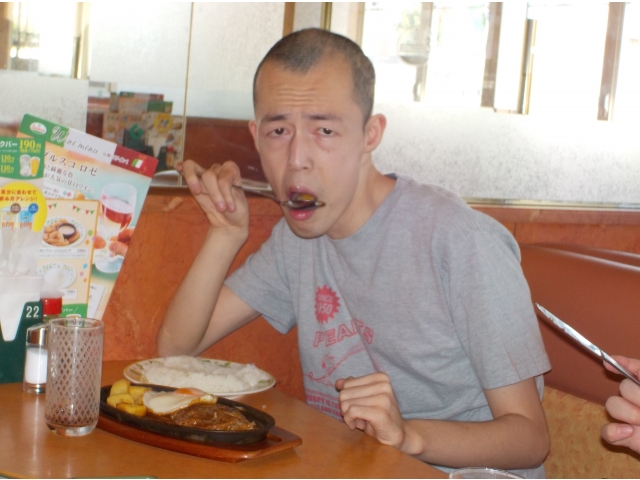出かける前に腹ごしらえ
