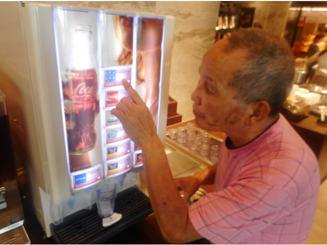 何を飲もうかな