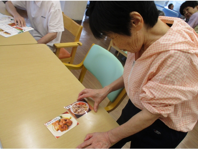 旨そうなのあるじゃないか(ﾟ∀ﾟ)