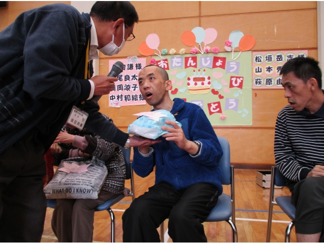 ちゃんと頼んだもの、入ってるかな？