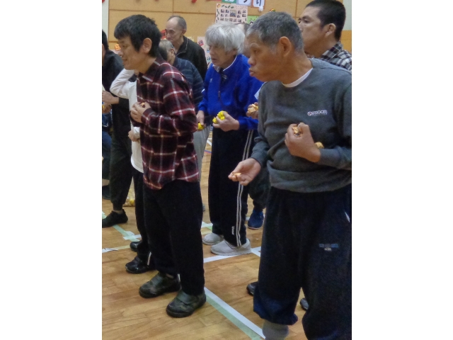 皆様、玉を持って準備万端です。