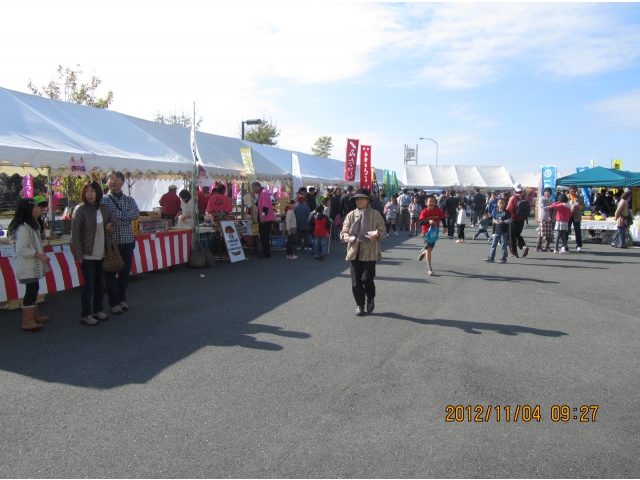 賑やかなメイン会場