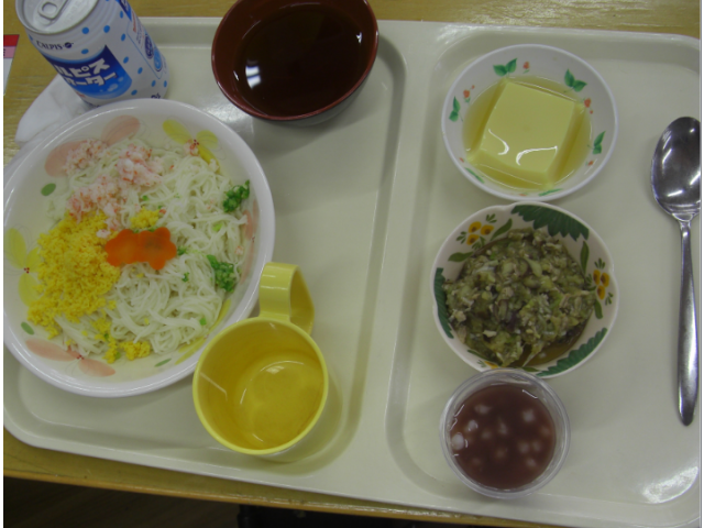 昼食（キザミ食）です