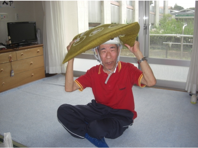 頭を保護しています
