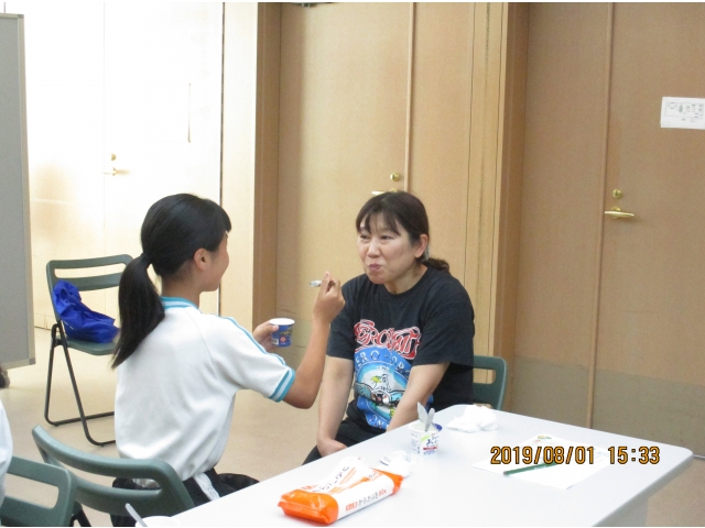 ヨーグルトで……