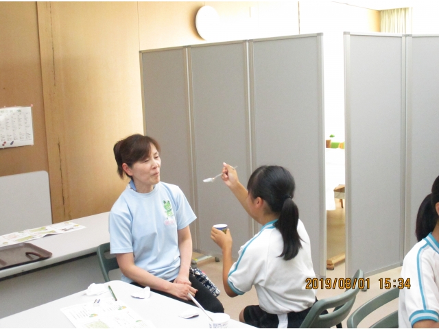 食事介助を体験！