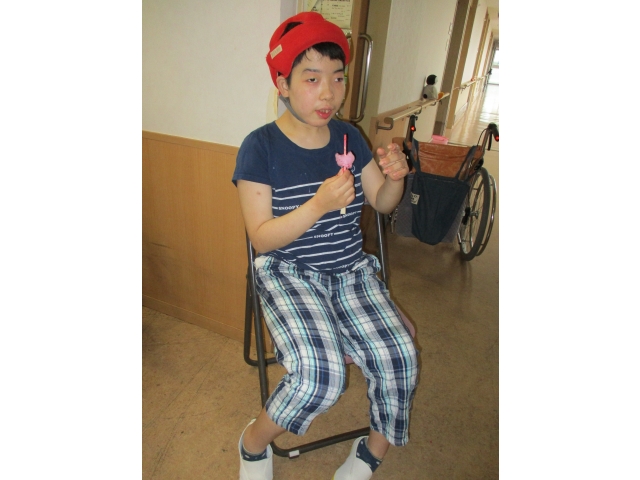 ピンクの綿菓子、美味し～い♪