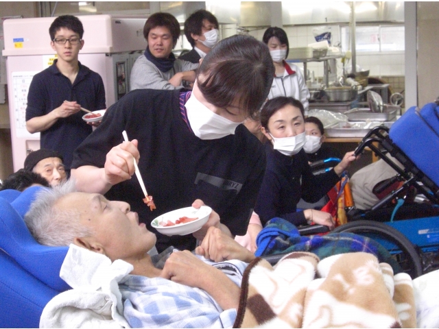 捌き立てのマグロ！