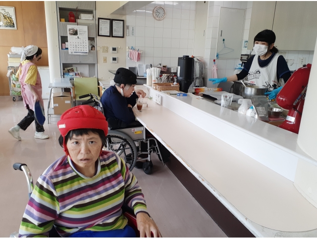 カウンター席