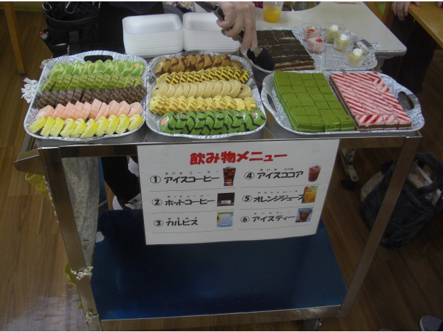 10種類以上のケーキ☆