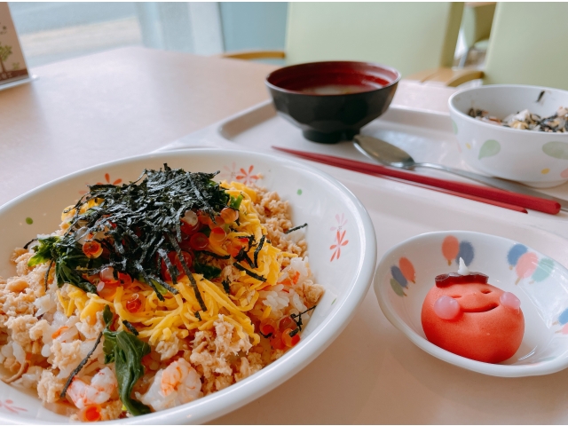ちらし寿司おいしかった！饅頭かわいい！