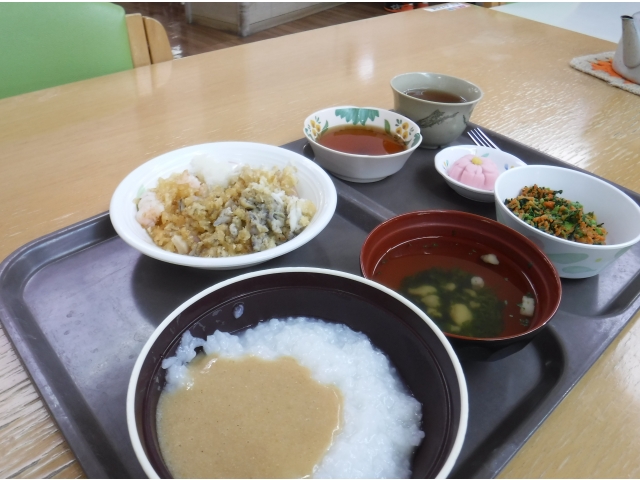 食形態に合わせて提供