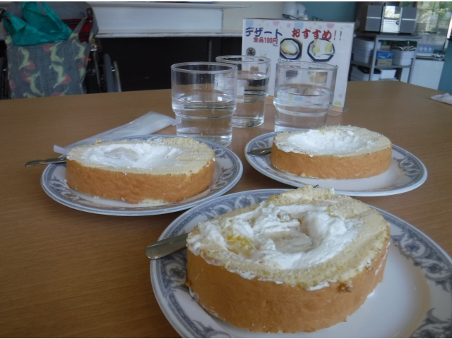 自慢のロールケーキ(*´▽｀*)