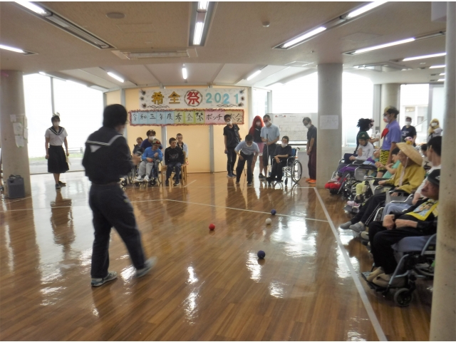 白熱した戦いが……！
