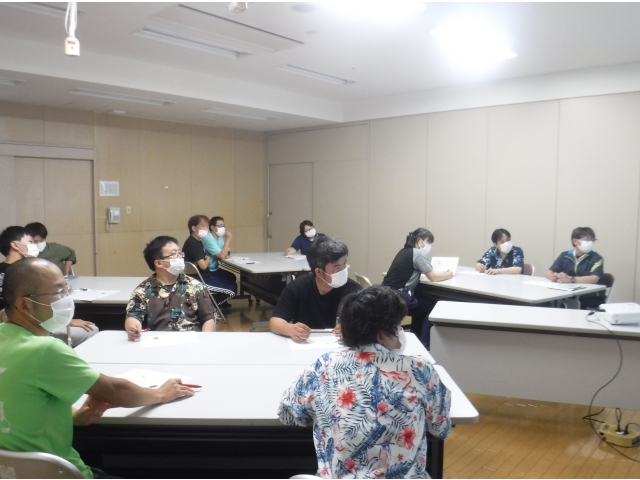 13名の多職種の職員が出席をしました。