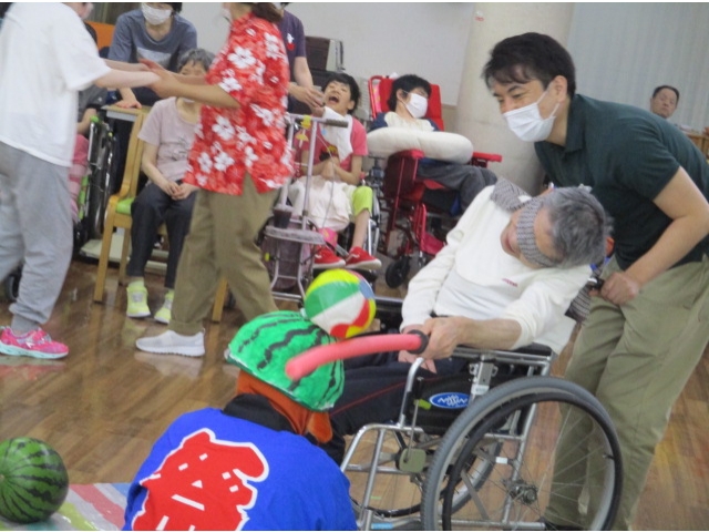 目隠ししていても気配でわかる！