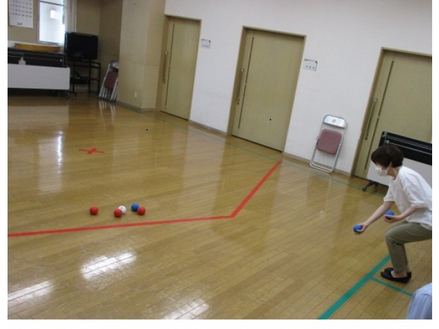 狙いを定めて……。