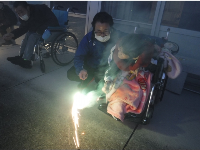 職員と一緒に。