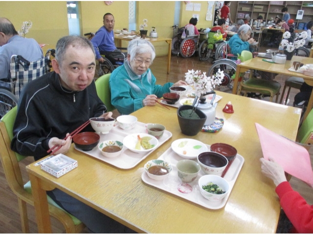 食事の様子です