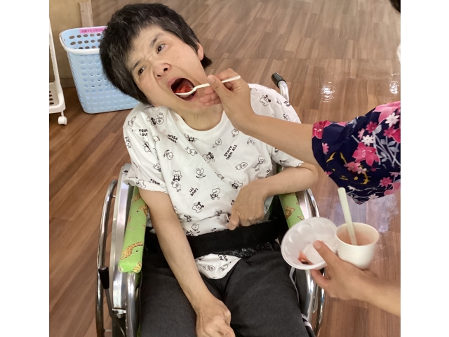 ぱくり