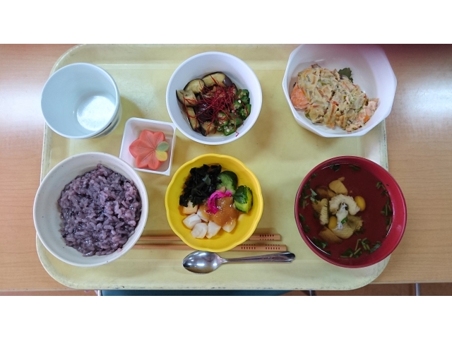 一口大食