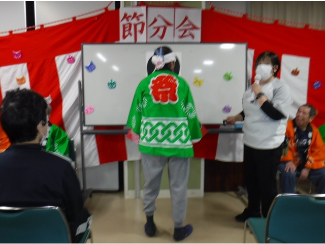 メインステージでは福笑い