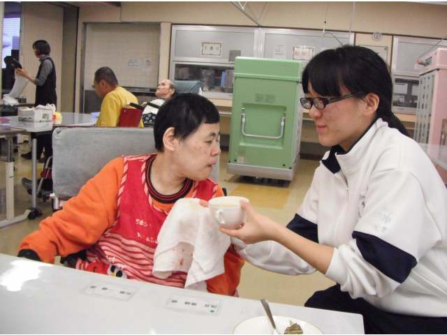 食事介助