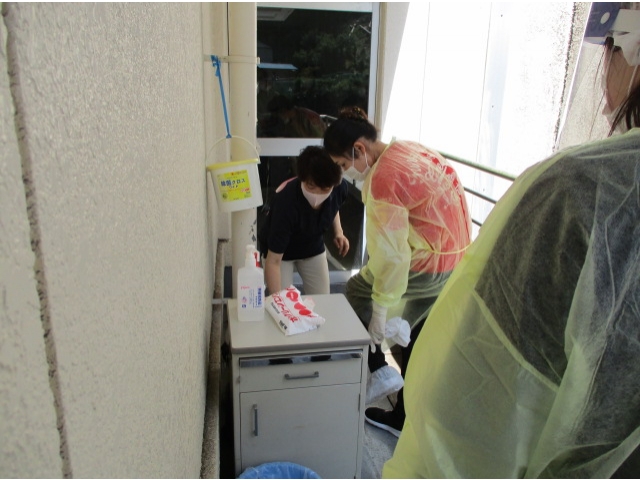 脱ぐ場所は別